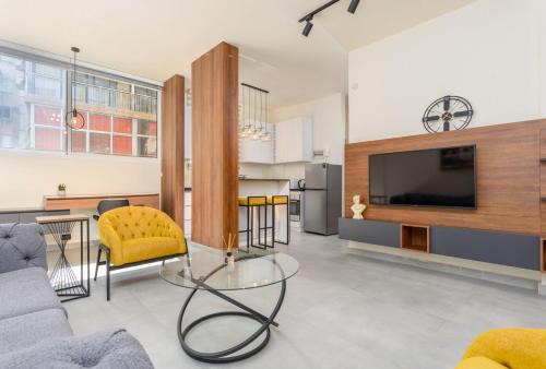 Gemmayzeh Apartamento | Curl 2-Bedroom Apartment in Gemmayzeh
