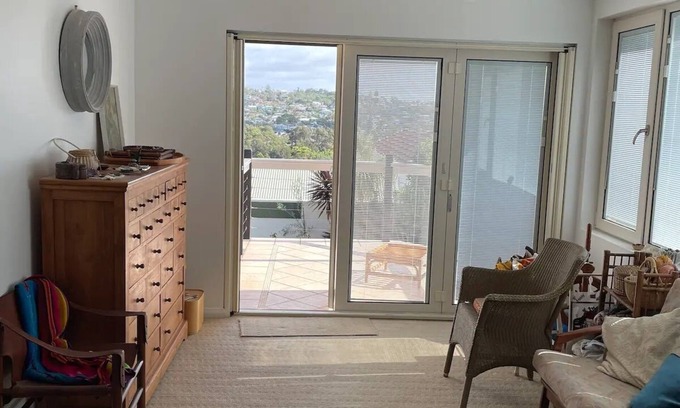 Curl Curl Cabaña | Curl Curl beach cottage.