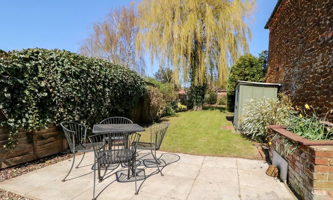 Snettisham Cabaña | CURLEW COTTAGE, family friendly, with a garden in Snettisham