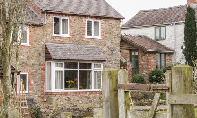 Pontesbury Casa | Curlew Cottage, Shrewsbury