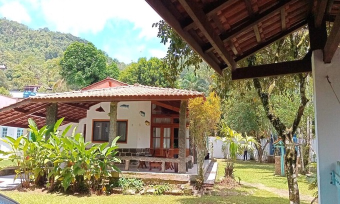 Praia da Fortaleza Casa | Curta a Natureza da Praia de Fortaleza Nesta Confortável Casa a 50m da Praia