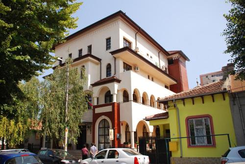 Constanta Casa | Curtea Brancovenească