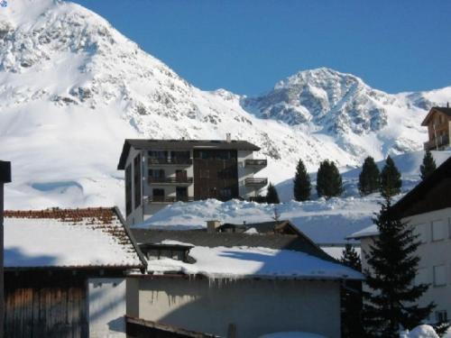 Bivio Apartamento | Curtinfess Rezzonico