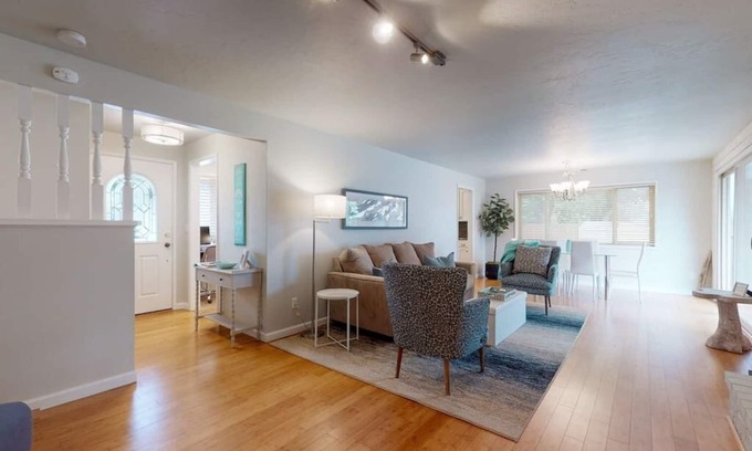 Brookings Casa | CUSHING COURT TRANQUILITY