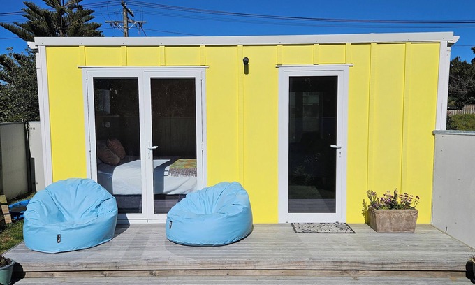 Foxton Beach Apartamento | Custard Square Holiday StudionA sweet retreat by the beach