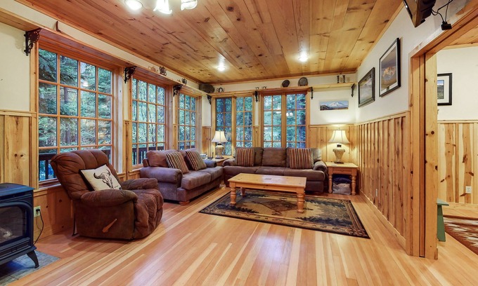 Joseph Casa | Custom built dog-friendly home on Wallowa River with WiFi, deck & gas stoves