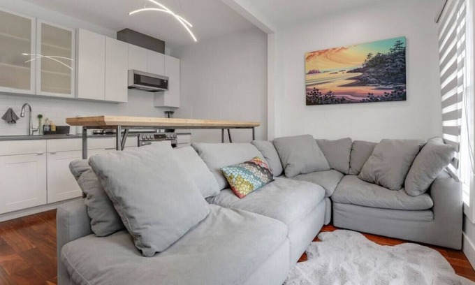 Grandview-Woodland Apartamento | Custom Built Luxury Home - Just Outside Downtown