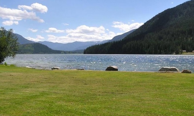 Troy Casa | Inicio personalizado de Bull Lake Waterfront - 3000 pies cuadrados