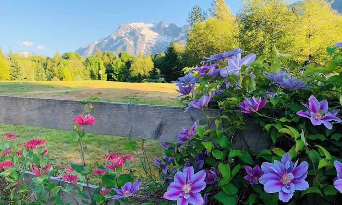 Lime Kiln Casa | Custom country home, stunning 360 Cascade Mt views and Stilliguamish riverfront.