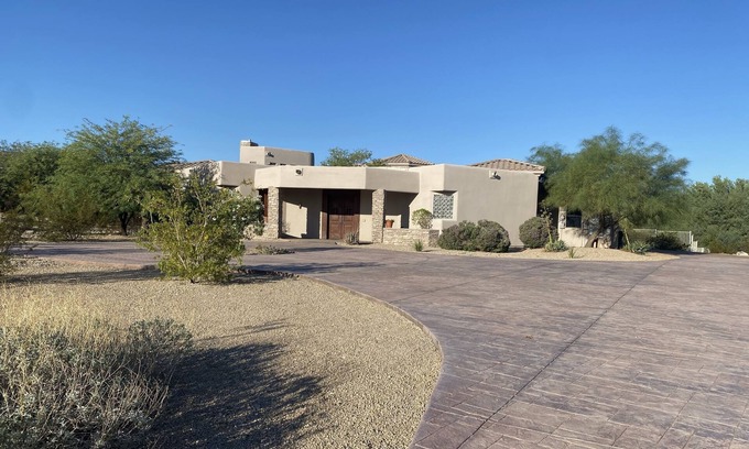 Estrella Mountain Ranch Casa | Custom home which boasts spectacular views of the Estrella Mountains