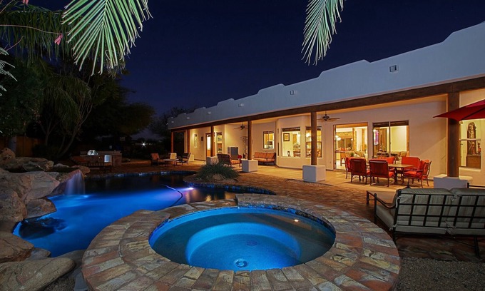 Anthem Casa | Custom home with heated spa and pool, 1 acre, No HOA, bring Rvs