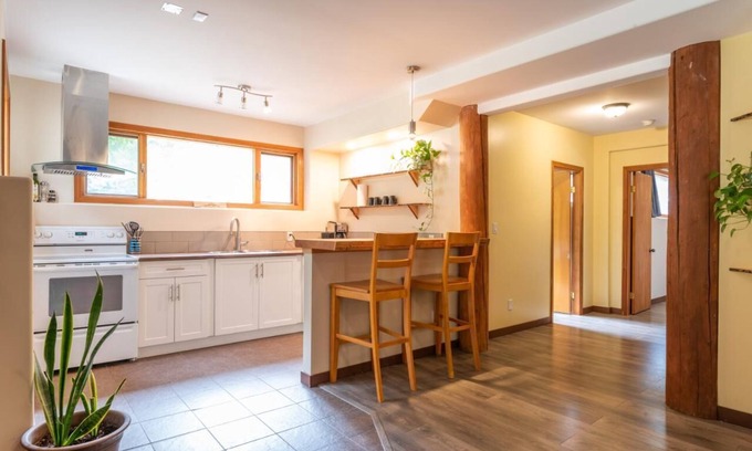 Crescent Valley Chalet De Esquí | Custom Timber Frame Home with Hot Tub