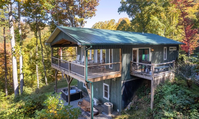 Cherokee Chalet De Esquí | ¡Hermosa vista de Clingmans View con jacuzzi y wifi!