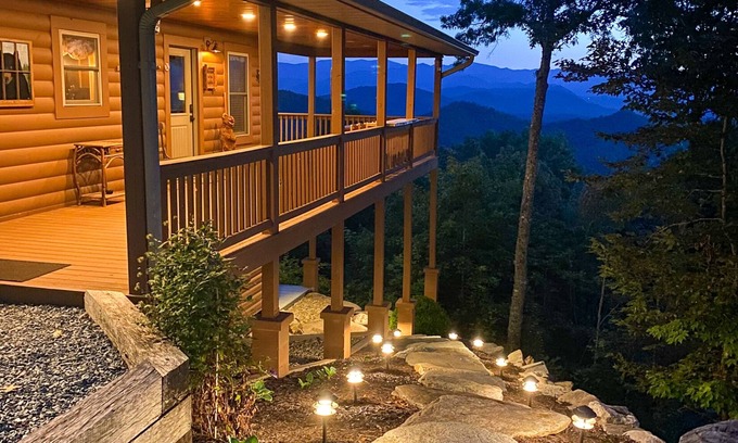 Bryson City Cabina | Customer Appreciation Year!! Get a free night!!