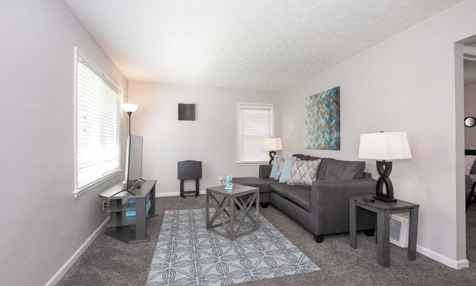 West Akron Casa | Cute 3Bdrm House | Laundry, Game Room, Backyard