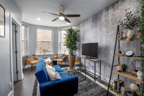 West Town Casa | Cute and Cozy Chicago Modern Condo