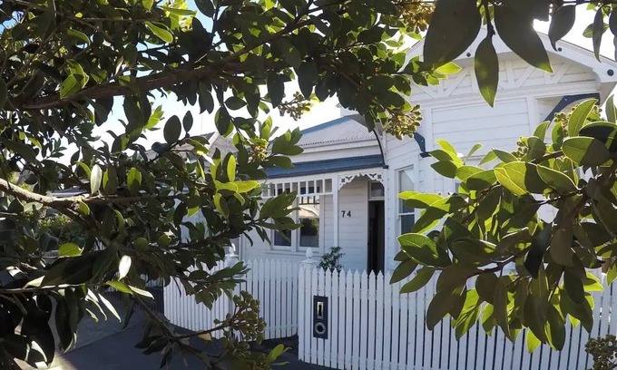 Napier Casa | Cute and quirky, close to the action Napier home