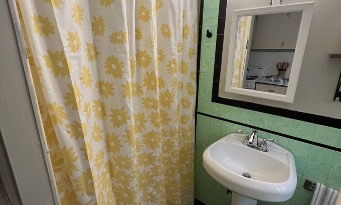 Great Falls Apartamento | Cute and Retro 1-Bedroom Apartment