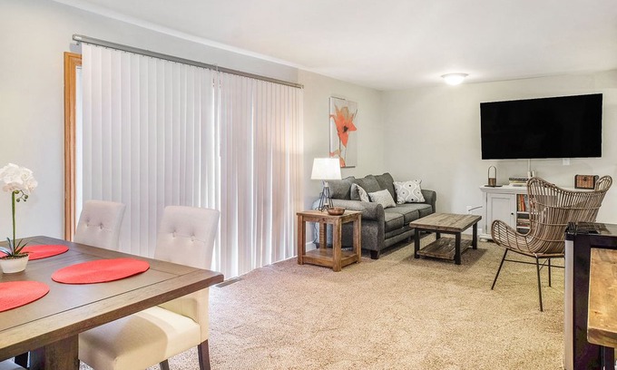 Arborview Neighborhood Apartamento | Cute And Stylish 1-Bedroom Apartment. 15 Minute Walk to Downtown Ann Arbor