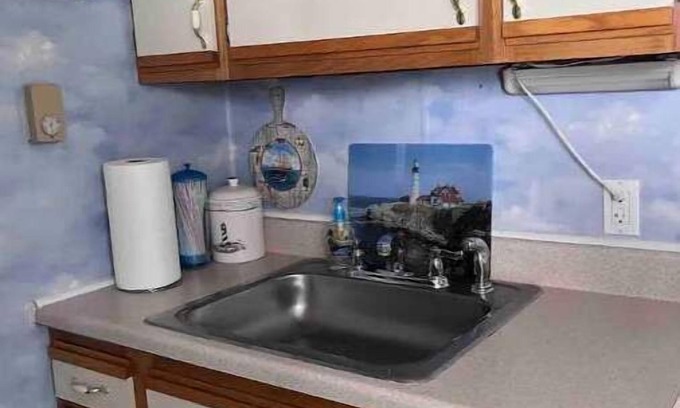 Pine Point Apartamento | Cute apt. steps from the beach!