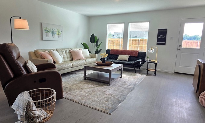 McKinney Casa | Cute Brand New Home in McKinney