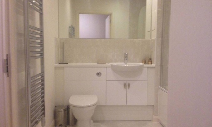 Southall Green Apartamento | Cute, clean apartment with WiFi, 15 minutes away from Central London
