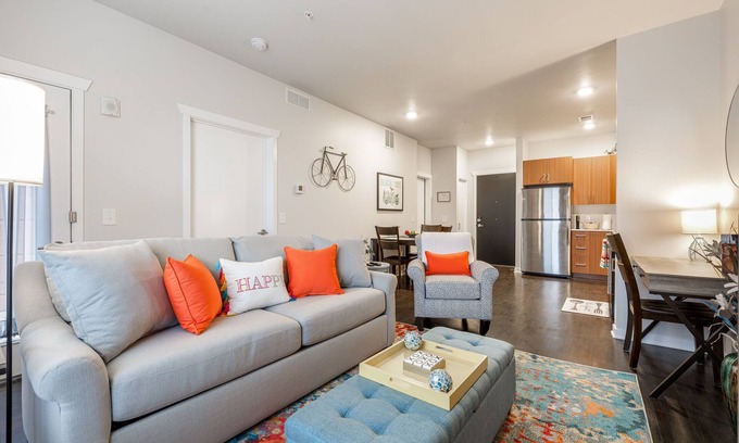 Traverse City Condominio | Cute Condo | TART Trail | Bikes | AC | Downtown |