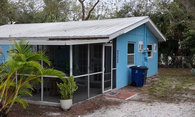 Bonita Shores Cabaña | Cute Cottage 1.5Mi 2 Beach Duplex Has Dock on Gulf Access Imperial River