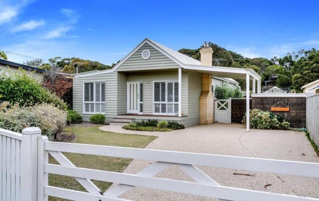 Rye Casa | Cute Cottage on Cain - beach at end of street