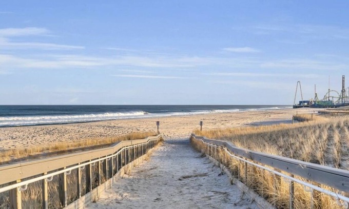 Seaside Heights Cabaña | Cute cottage, Steps to Seaside Heights beach, off-st parking, beach badges