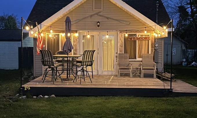 Houghton Lake Heights Cabina | Ubicación perfecta para disfrutar de sus vacaciones de escapada.