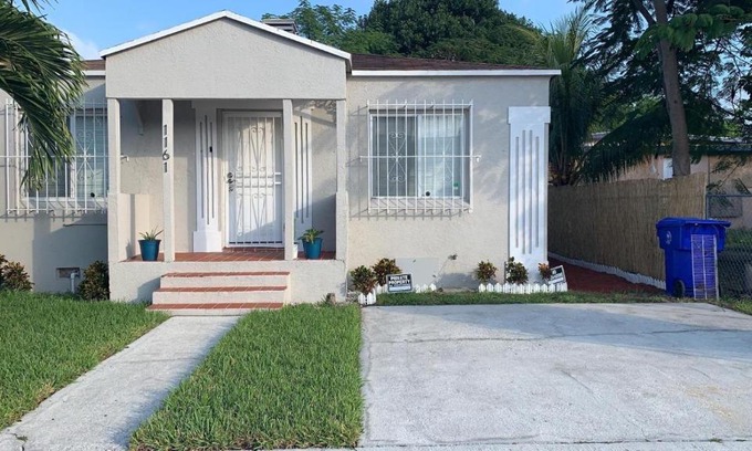 Liberty City Casa | Cute, cozy mother-in-law suite in the heart of Miami