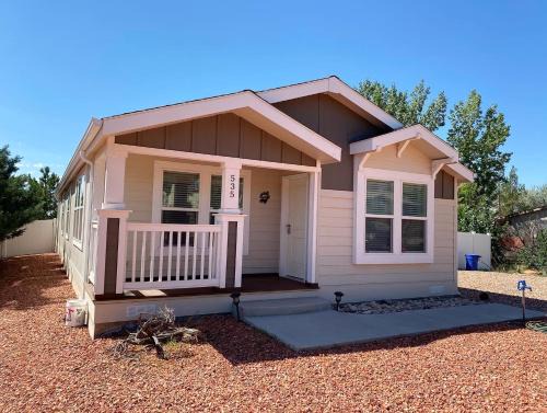 Kanab Casa | Cute Kanab Cottage Pet-Friendly & Modern