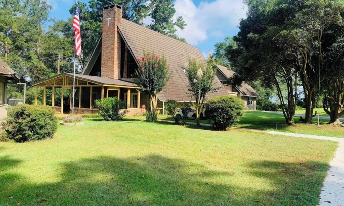 Moss Apartamento | Cute little apt. Safe charming quiet setting.