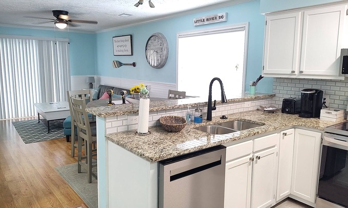Little River Condominio | Cute Little River Condo, Newly updated 2 bedrooms 3 beds, sleeps 4-5
