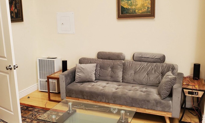 West Oakland Condominio | cute live work unit in Oakland condo