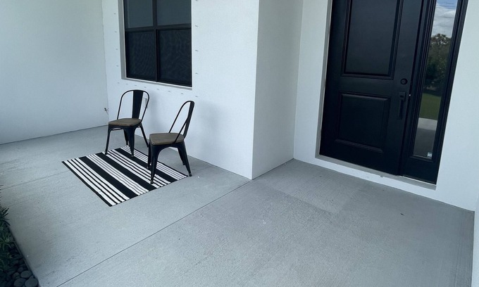 Sunshine Casa | Cute Private 2 bed 1 bath