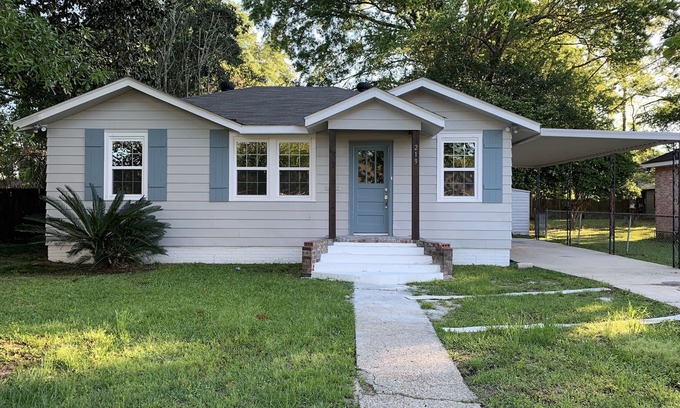 Denham Springs Casa | CUTE & QUIET FAMILY HOUSE