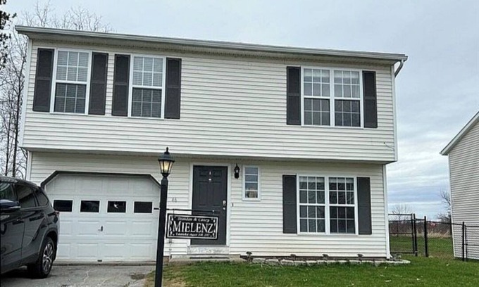 Schuylerville Casa | Cute Raised Ranch - 15 mins from Saratoga Track