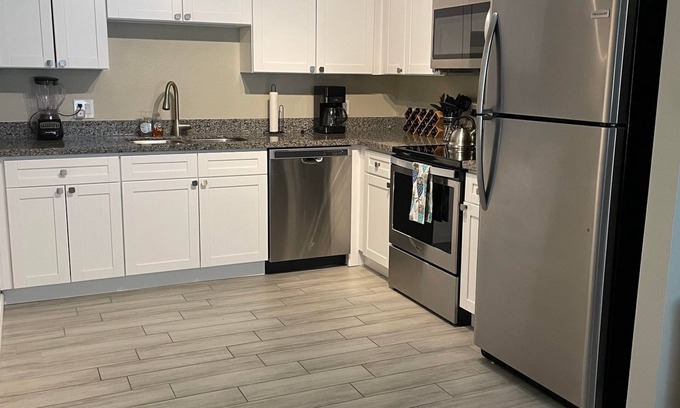 East Mesa Condominio | Cute Remodeled Condo close to hiking/horse trail with wifi