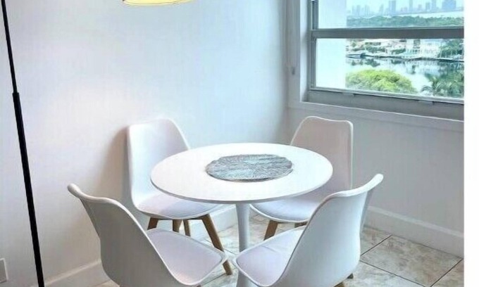 La Gorce Apartamento | Cute Studio Bay view!