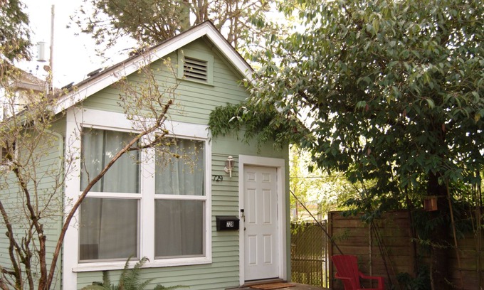Amazon Apartamento | Cute Studio House - Walk to U of O or Hayward Field