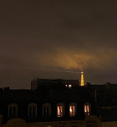 Neuilly-sur-Seine Apartamento | Cute Studio near Arc de Triumph with Eiffeltower view