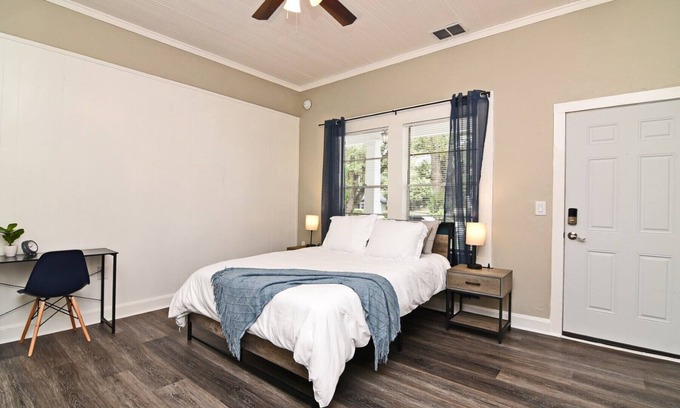 Winter Garden Apartamento | Cute Studio on the Bike Trail