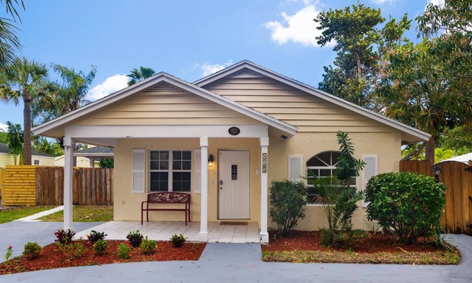 Old Northwood Historic District Villa | Cute Villa 1