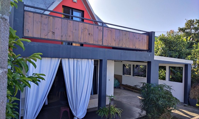 Petite-ÃŽle Casa | Cute villa 15 minutes from the beach