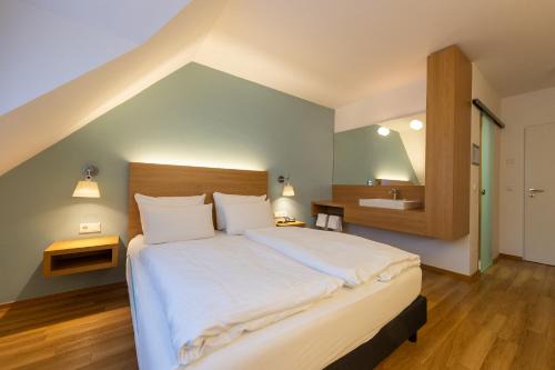 Dorumer Neufeld Hotel | Cuxlandhotel Doppelzimmer 111
