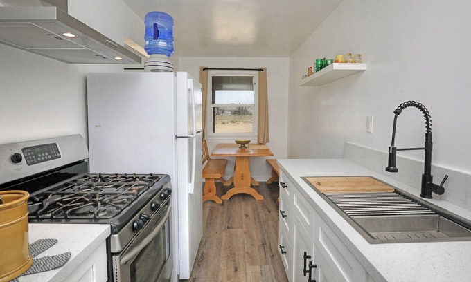 New Cuyama Apartamento | Cuyama Dew Drop Inn HWY 166 updated apartment unit 3