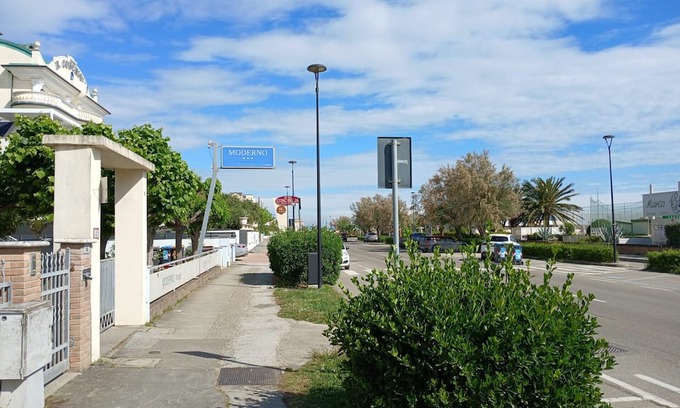 Cervia Apartamento | CV008 - Cervia, renovated three-room apartment on the seafront