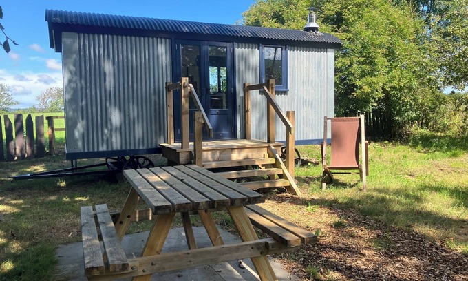 Bangor Cabina | Cwt Clyd-Shepherd’s Hut